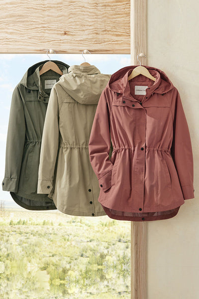 Versatile Packable Jacket for All Seasons - Lightweight and Water Resistant