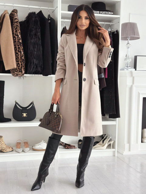 Elegant women's long coat with button closure