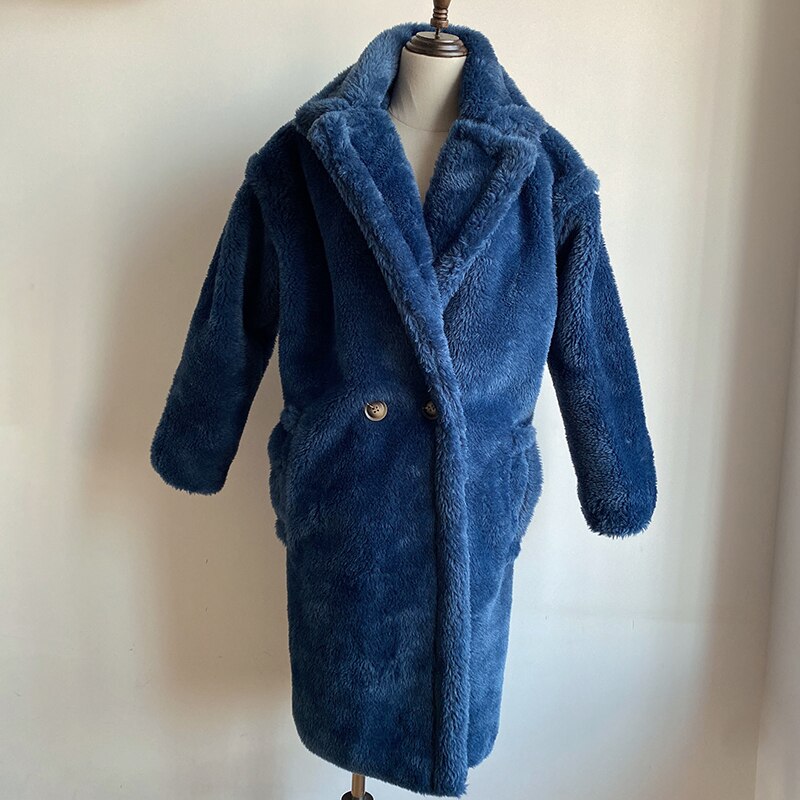 Women's warm long coat with modern style lapels