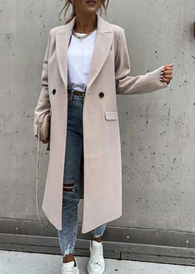 Long winter coat for women with a classic and elegant design