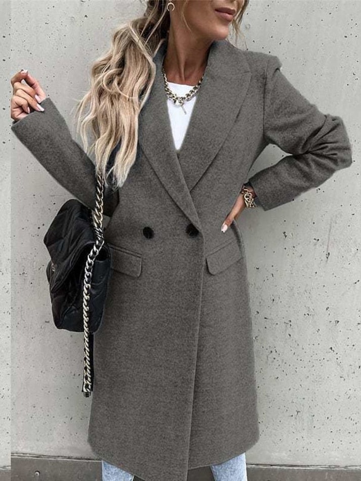 Sophisticated winter coat for modern women