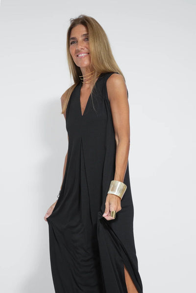 Elegant vest and long dress set for a sophisticated look
