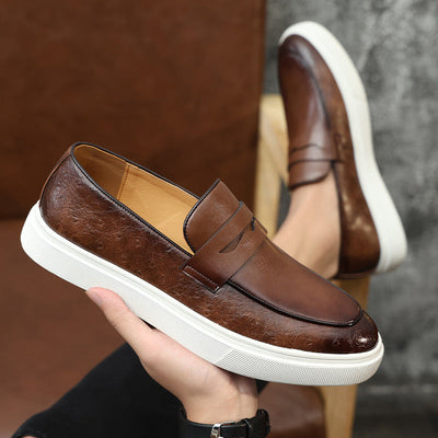 Elegant men's shoes with a modern design and casual style