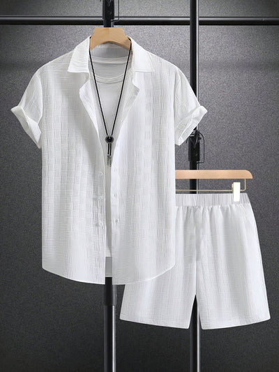 Men's summer set with a short-sleeved button-down shirt and shorts, ideal for a casual look.