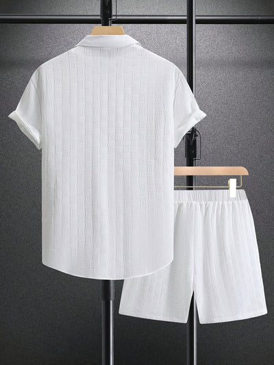Men's summer set with a short-sleeved button-down shirt and shorts, ideal for a casual look.