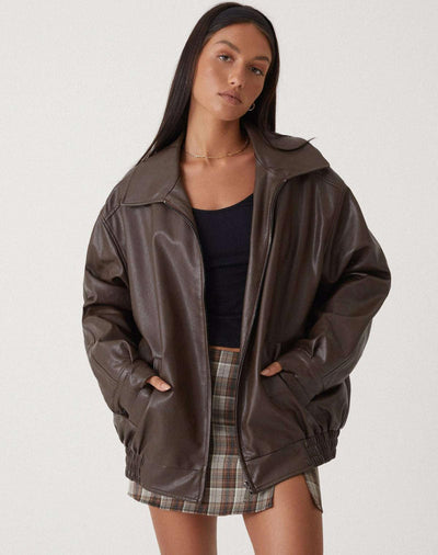 Loose and elegant jacket for modern women