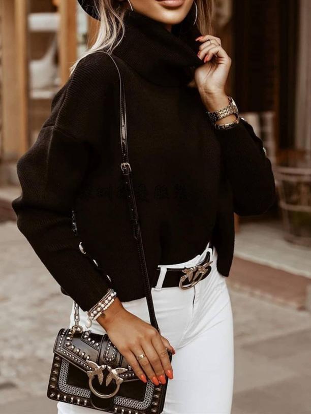 Elegant turtleneck sweater with buttons for winter style